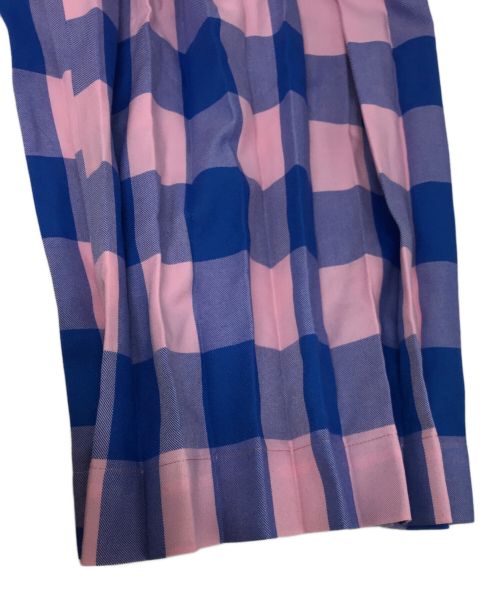 me ISSEY MIYAKE（ミーイッセイ ミヤケ）me ISSEY MIYAKE (ミーイッセイ ミヤケ) ギンガムチェックプリーツパンツ ブルー×ピンク サイズ:不明の古着・服飾アイテム