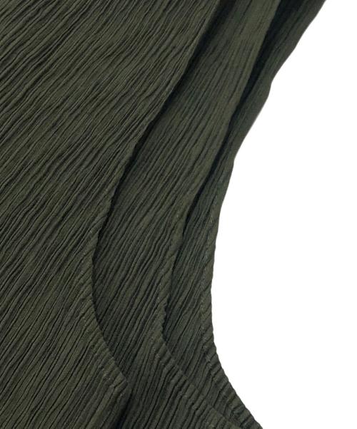 ISSEY MIYAKE WHITE LABEL（イッセイミヤケホワイトレーベル）ISSEY MIYAKE WHITE LABEL (イッセイミヤケホワイトレーベル) プリーツベスト グリーン サイズ:3の古着・服飾アイテム