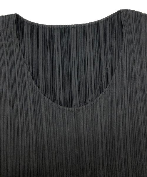 PLEATS PLEASE（プリーツプリーズ）PLEATS PLEASE (プリーツプリーズ) プリーツノースリーブワンピース ブラック サイズ:4の古着・服飾アイテム