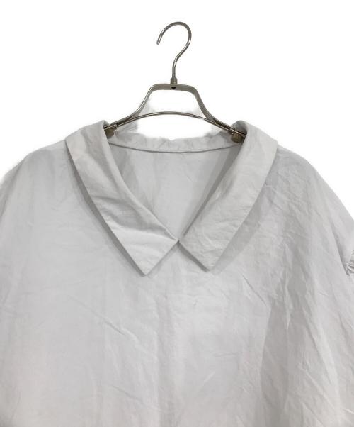 THREE SQUARE（スリースクエア）THREE SQUARE (スリースクエア) ブラウス ホワイト サイズ:Fの古着・服飾アイテム