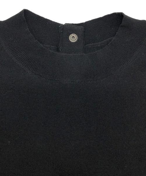 ADORE（アドーア）ADORE (アドーア) クールコットンバックボタンニットプルオーバー ブラック サイズ:38の古着・服飾アイテム