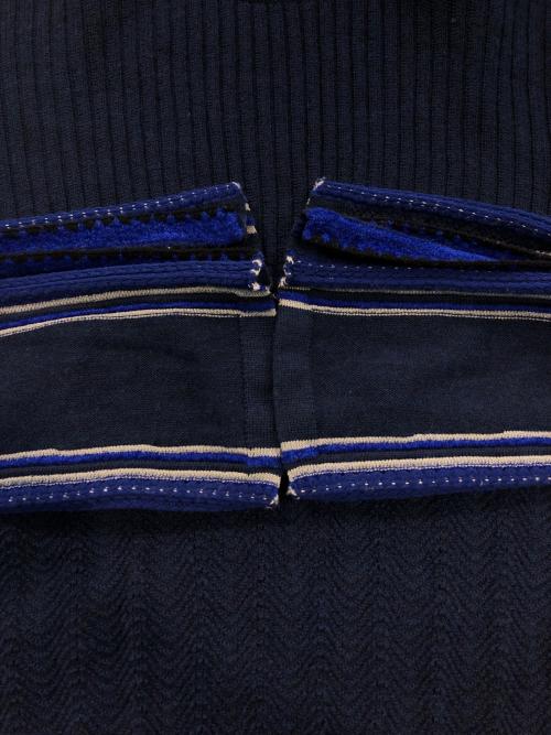 Mame Kurogouchi（マメクロゴウチ）Mame Kurogouchi (マメクロゴウチ) ハマグリニットプルオーバー ネイビー サイズ:SIZE 3の古着・服飾アイテム