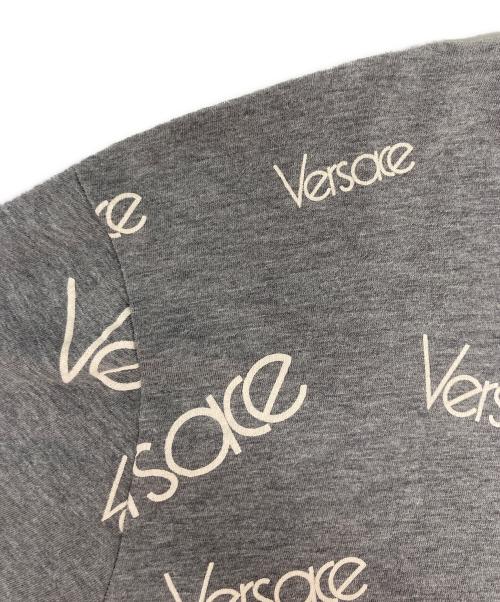 GIANNI VERSACE（ジャンニ・ヴェルサーチ）GIANNI VERSACE (ジャンニ・ヴェルサーチ) ロゴTシャツ グレー サイズ:3XLの古着・服飾アイテム