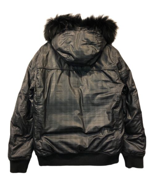 BURBERRY BLACK LABEL（バーバリーブラックレーベル）BURBERRY BLACK LABEL (バーバリーブラックレーベル) リバーシブルファーダウンジャケット ブラック サイズ:Lの古着・服飾アイテム