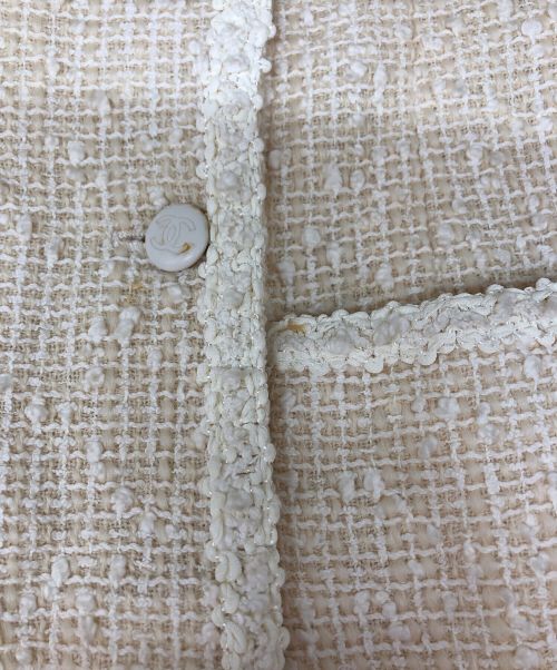 CHANEL（シャネル）CHANEL (シャネル) ココマークボタンツイードセットアップ アイボリー サイズ:36の古着・服飾アイテム