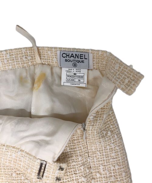 CHANEL（シャネル）CHANEL (シャネル) ココマークボタンツイードセットアップ アイボリー サイズ:36の古着・服飾アイテム
