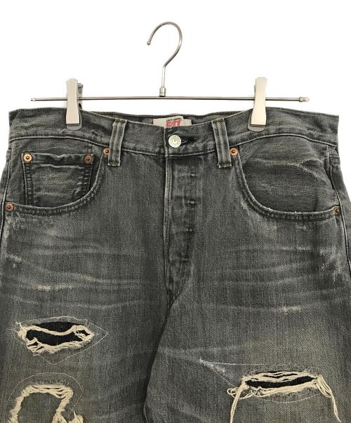 LEVI'S（リーバイス）LEVI'S (リーバイス) ダメージ加工ブラックデニムパンツ ブラック サイズ:W32 L32の古着・服飾アイテム