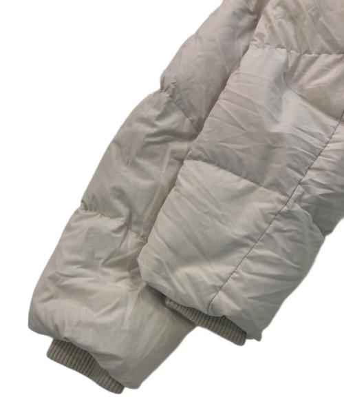Hakuu（ハク）hakuu (ハク) 別注 DOWN ジャケット アイボリー サイズ:SIZE Mの古着・服飾アイテム