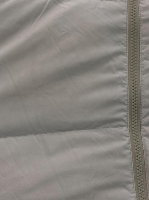 Hakuu（ハク）hakuu (ハク) 別注 DOWN ジャケット アイボリー サイズ:SIZE Mの古着・服飾アイテム