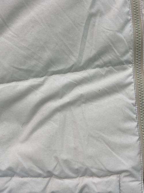 Hakuu（ハク）hakuu (ハク) 別注 DOWN ジャケット アイボリー サイズ:SIZE Mの古着・服飾アイテム