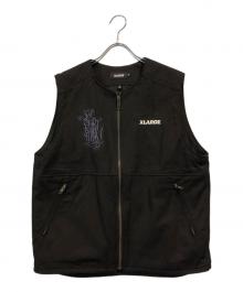 X-LARGE×SHIRT KING PHADE（エクストララージ×シャツキングフェイド）の古着「グラフィティダック地ベスト」｜ブラック