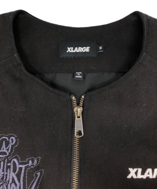 X-LARGE（エクストララージ）X-LARGE (エクストララージ) SHIRT KING PHADE グラフィティダック地ベスト ブラック サイズ:Mの古着・服飾アイテム