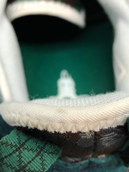 REEBOK（リーボック）REEBOK (リーボック) S2W8 (サウスツーウエストエイト) Zig Kinetica II Edge グリーン サイズ:27cmの古着・服飾アイテム