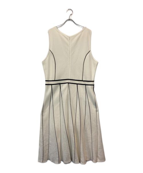 Maglie le cassetto（マーリエ ル カセット）MAGLIE LE CASSETTO (マーリエ ル カセット) ノースリーブワンピース ホワイト サイズ:17の古着・服飾アイテム