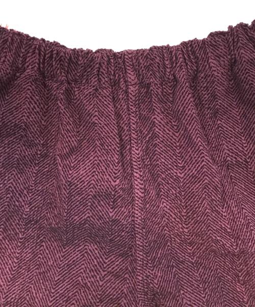 me ISSEY MIYAKE（ミーイッセイ ミヤケ）me ISSEY MIYAKE (ミーイッセイ ミヤケ) HERRINGBONE FLOCKY CAULIFLOWER ボルドー サイズ:FREEの古着・服飾アイテム