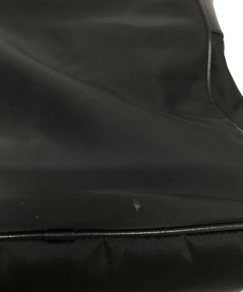 PRADA（プラダ）PRADA (プラダ) ロゴナイロンショルダーバッグ ブラックの古着・服飾アイテム