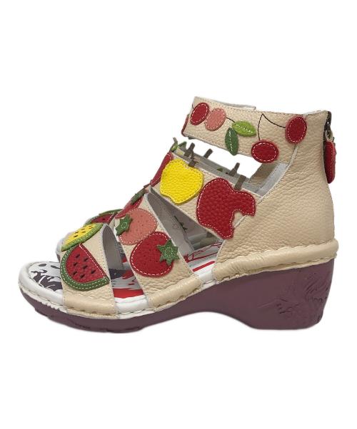 estacion（エスタシオ）estacion (エスタシオ) フルーツモチーフ本革ウェッジサンダル ベージュ サイズ:Lの古着・服飾アイテム