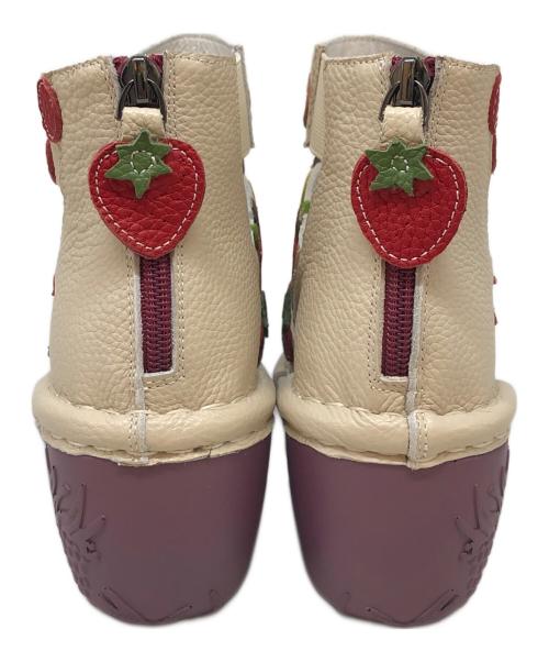 estacion（エスタシオ）estacion (エスタシオ) フルーツモチーフ本革ウェッジサンダル ベージュ サイズ:Lの古着・服飾アイテム