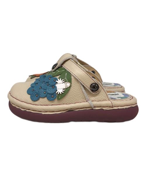 estacion（エスタシオ）estacion (エスタシオ) MOOMIN (ムーミン) ニョロニョロ×フルーツモチーフ本革サボシューズ アイボリー サイズ:sの古着・服飾アイテム