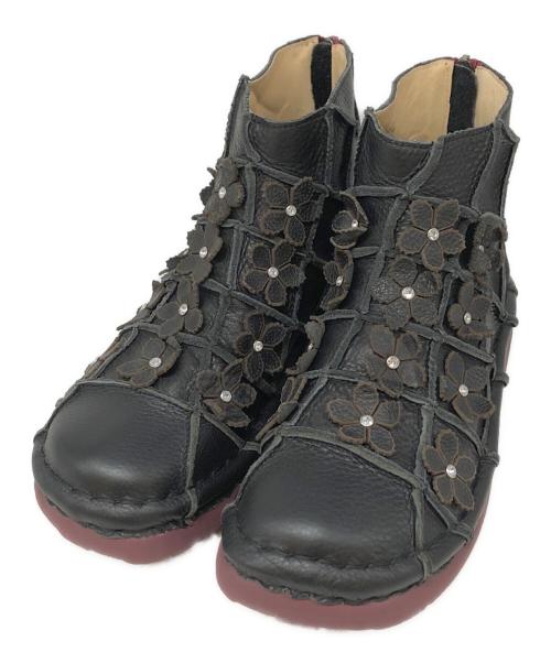 estacion（エスタシオ）estacion (エスタシオ) フラワーモチーフ本革レザーブーツ ブラック サイズ:Lの古着・服飾アイテム