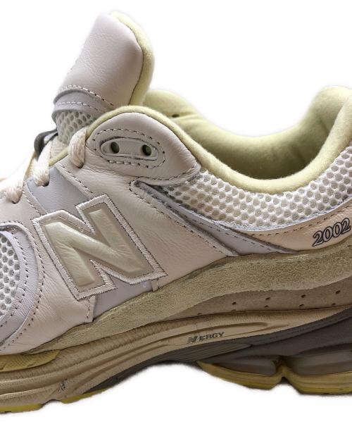 NEW BALANCE（ニューバランス）NEW BALANCE (ニューバランス) AURALEE (オーラリー) M2002RA1 アイボリー サイズ:27.5の古着・服飾アイテム