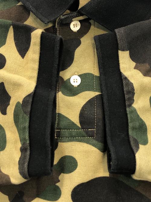 BAPE BY A BATHING APE（ベイプバイアベイシングエイプ）BAPE BY A BATHING APE (ベイプバイアベイシングエイプ) サルワッペンカモフラポロシャツ オリーブ サイズ:Mの古着・服飾アイテム