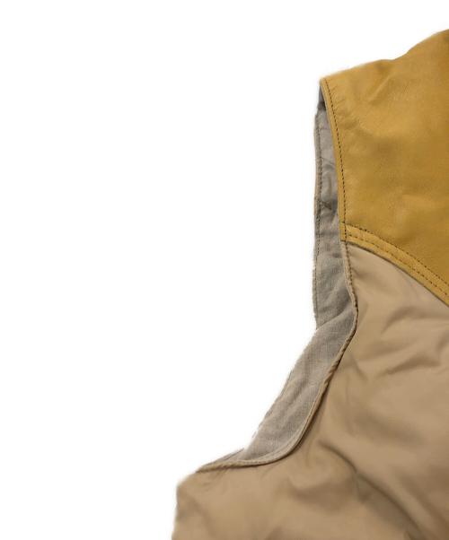 RockyMountainFeatherBed（ロッキーマウンテンフェザーベッド）RockyMountainFeatherBed (ロッキーマウンテンフェザーベッド) HTC (エイチティーシー) スタッズChristy VEST ベージュ サイズ:SIZE 38の古着・服飾アイテム