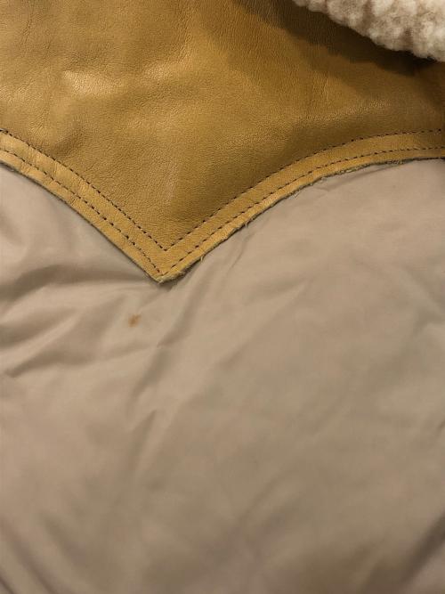 RockyMountainFeatherBed（ロッキーマウンテンフェザーベッド）RockyMountainFeatherBed (ロッキーマウンテンフェザーベッド) HTC (エイチティーシー) スタッズChristy VEST ベージュ サイズ:SIZE 38の古着・服飾アイテム