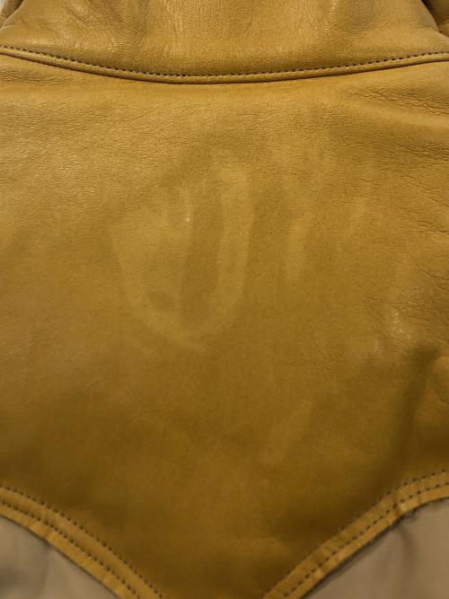 RockyMountainFeatherBed（ロッキーマウンテンフェザーベッド）RockyMountainFeatherBed (ロッキーマウンテンフェザーベッド) HTC (エイチティーシー) スタッズChristy VEST ベージュ サイズ:SIZE 38の古着・服飾アイテム