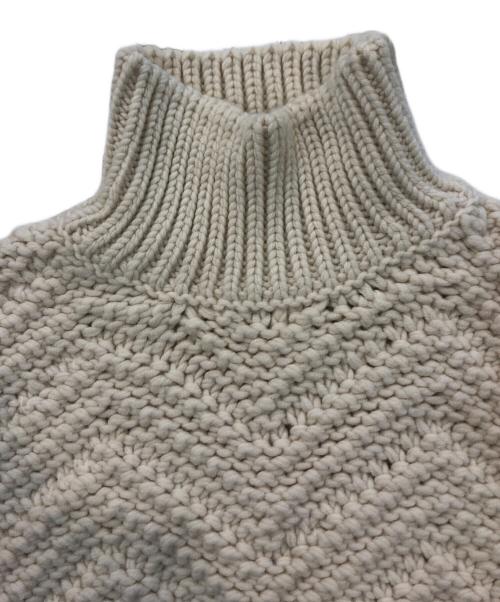 FENDI（フェンディ）FENDI (フェンディ) ハイネッククロップドケーブルニット ベージュ サイズ:SIZE 38の古着・服飾アイテム