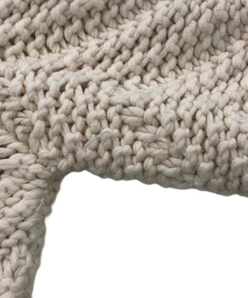 FENDI（フェンディ）FENDI (フェンディ) ハイネッククロップドケーブルニット ベージュ サイズ:SIZE 38の古着・服飾アイテム