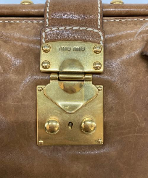 MIU MIU（ミュウミュウ）MIU MIU (ミュウミュウ) ガマ口ミニボストンバッグ ブラウンの古着・服飾アイテム