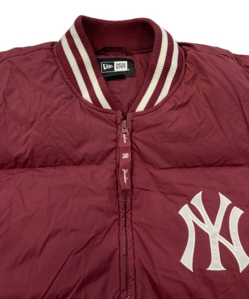 New Era（ニューエラ）New Era (ニューエラ) GENUINE MERCHANDISE (ジェニュイン マーチャンダイズ) スタジャンデザインダウンジャケット レッド サイズ:SIZE XLの古着・服飾アイテム