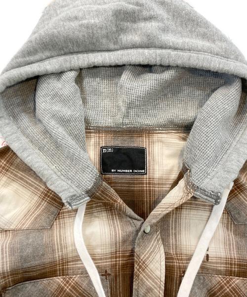 n(n) by NUMBER (N)INE（エヌエヌバイナンバーナイン）n(n) by NUMBER (N)INE (エヌエヌバイナンバーナイン) フード付チェックシャツ ブラウン サイズ:3の古着・服飾アイテム