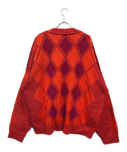 VERSACE（ヴェルサーチェ）VERSACE (ヴェルサーチェ) ロゴプリントアーガイルニット レッド×パープル サイズ:SIZE 48の古着・服飾アイテム