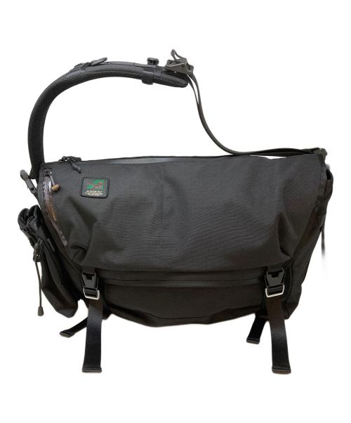 ASSOV（アッソブ）ASSOV (アッソブ) フラップショルダーバッグ ブラックの古着・服飾アイテム