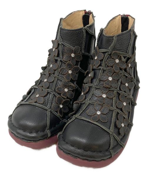 estacion（エスタシオ）estacion (エスタシオ) フラワーモチーフ本革レザーブーツ ブラック サイズ:Sの古着・服飾アイテム