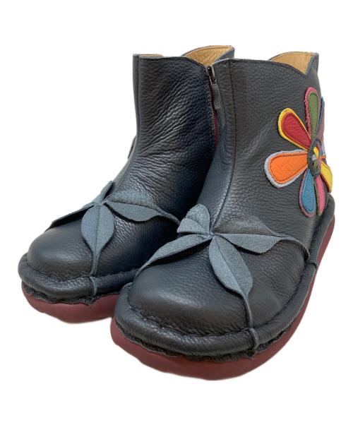 estacion（エスタシオ）estacion (エスタシオ) カラフルフラワー本革ショートブーツ ネイビー サイズ:Mの古着・服飾アイテム