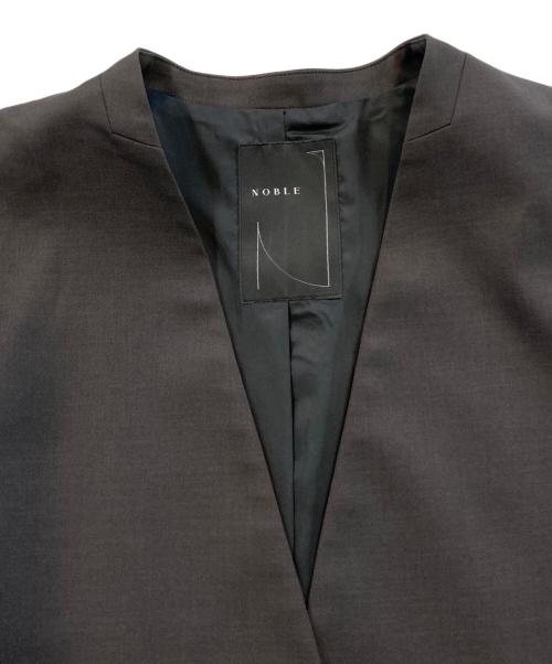 Noble（ノーブル）Noble (ノーブル) エステルツイルストレッチVカラージレ グレー サイズ:SIZE 36の古着・服飾アイテム