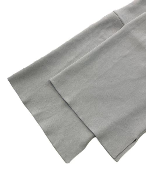 ISSEY MIYAKE（イッセイミヤケ）ISSEY MIYAKE (イッセイミヤケ) アシンメトリーニット グレー サイズ:SIZE 2の古着・服飾アイテム