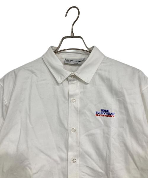 BlackEyePatch（ブラックアイパッチ）BlackEyePatch (ブラックアイパッチ) プリントシャツ ホワイト サイズ:Mの古着・服飾アイテム