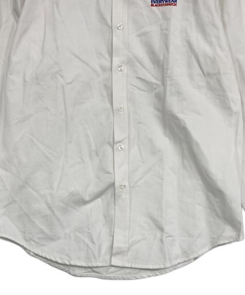 BlackEyePatch（ブラックアイパッチ）BlackEyePatch (ブラックアイパッチ) プリントシャツ ホワイト サイズ:Mの古着・服飾アイテム