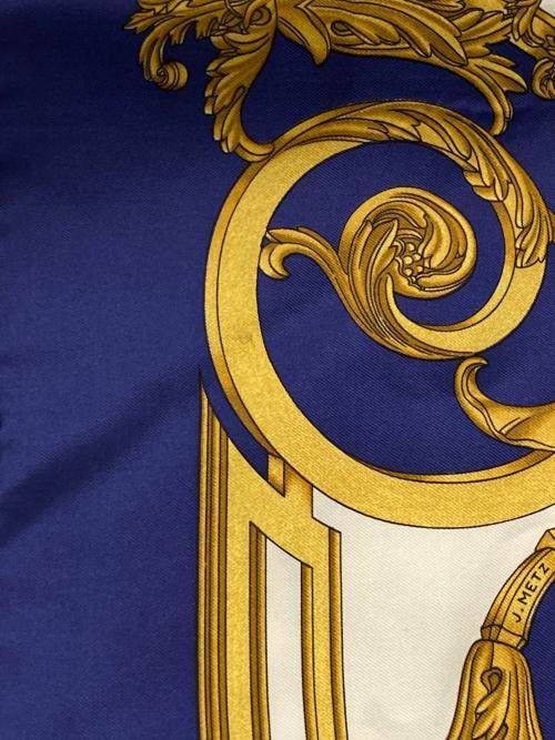 HERMES（エルメス）HERMES (エルメス) カレ90 ネイビー×ベージュの古着・服飾アイテム