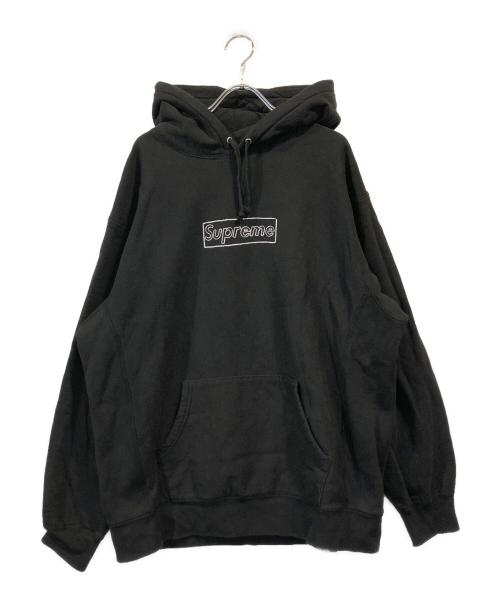 SUPREME（シュプリーム）Supreme (シュプリーム) KAWS (カウズ) Chalk Logo Hooded Sweatshirt ブラック サイズ:Lの古着・服飾アイテム