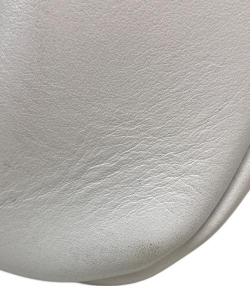 HIROFU（ヒロフ）HIROFU (ヒロフ) レザーハンドバッグ ホワイトの古着・服飾アイテム