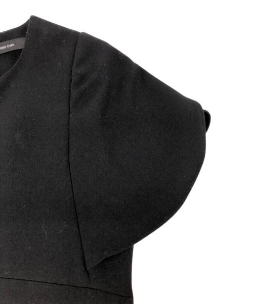 YOKO CHAN（ヨーコチャン）YOKO CHAN (ヨーコチャン) フレアスリーブパールスリットラインドレス ブラック サイズ:38の古着・服飾アイテム