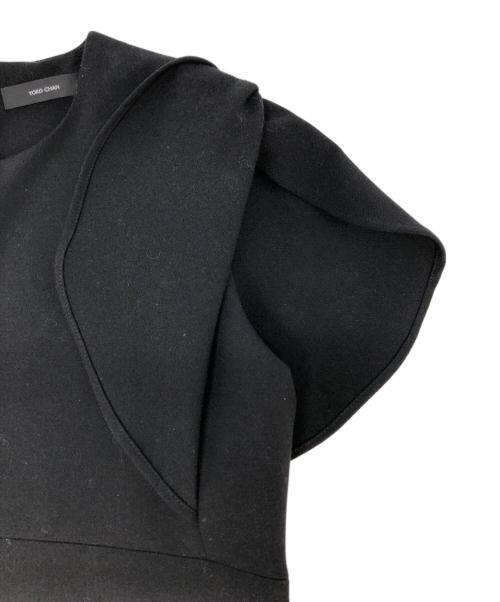 YOKO CHAN（ヨーコチャン）YOKO CHAN (ヨーコチャン) フレアスリーブパールスリットラインドレス ブラック サイズ:38の古着・服飾アイテム