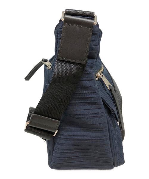 PAUL SMITH（ポールスミス）Paul Smith (ポールスミス) シャドーストライプショルダーバッグ ネイビーの古着・服飾アイテム