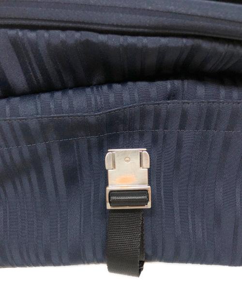 PAUL SMITH（ポールスミス）Paul Smith (ポールスミス) シャドーストライプショルダーバッグ ネイビーの古着・服飾アイテム