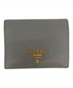 PRADAプラダ）の古着「サフィアーノ2つ折り財布」｜グレー